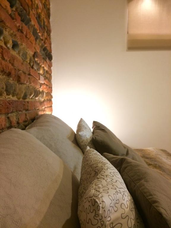 L' Apartment